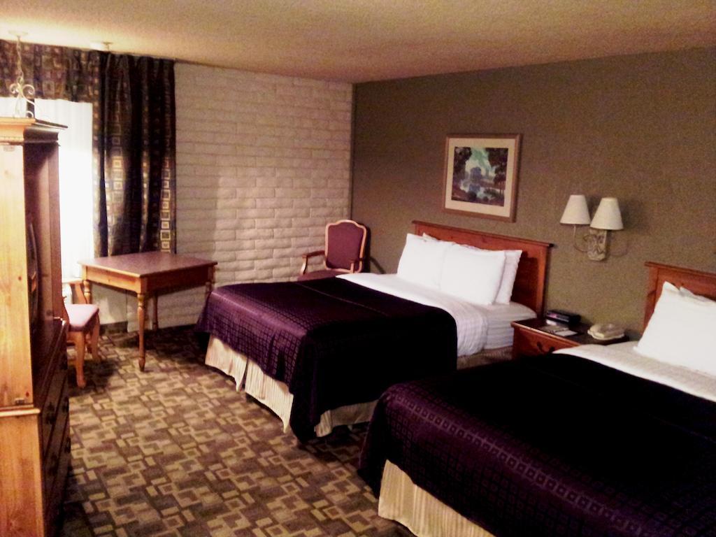 Fairbridge Inn, Suites & Outlaw Conference Center - Kalispell Buitenkant foto