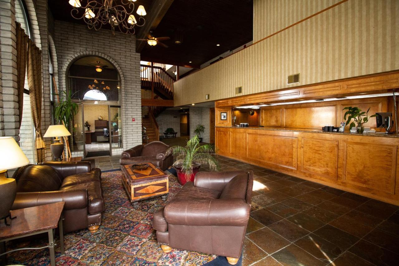 Fairbridge Inn, Suites & Outlaw Conference Center - Kalispell Buitenkant foto