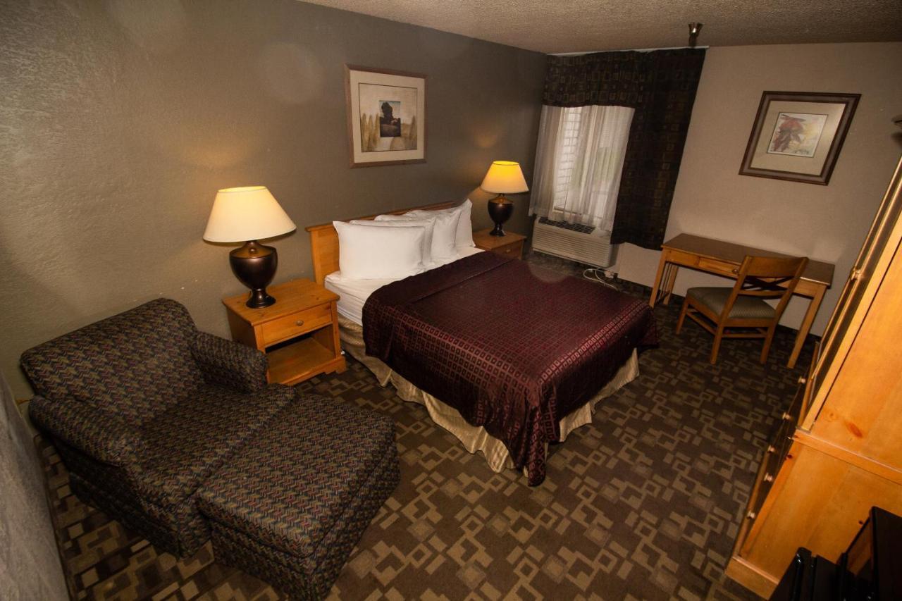 Fairbridge Inn, Suites & Outlaw Conference Center - Kalispell Buitenkant foto