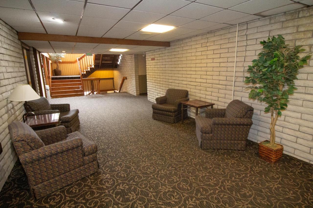 Fairbridge Inn, Suites & Outlaw Conference Center - Kalispell Buitenkant foto